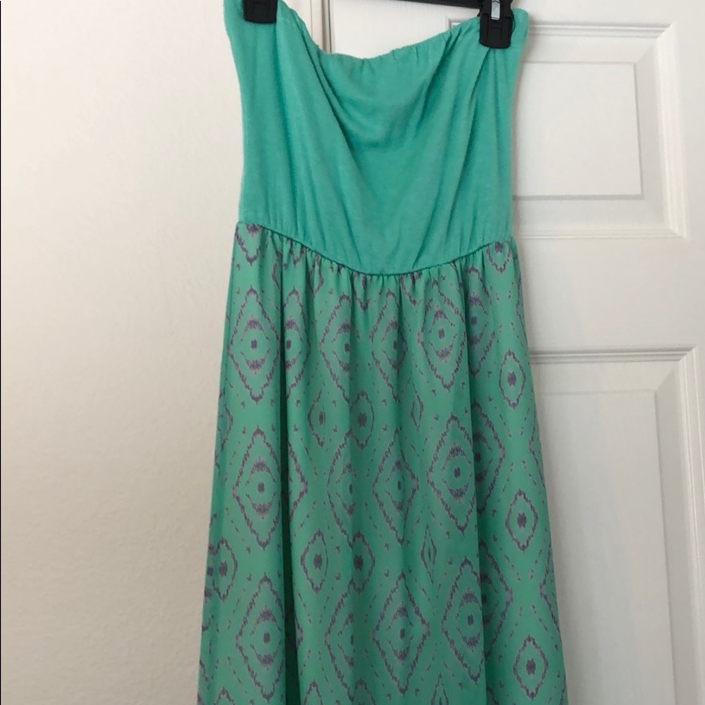 Strapless dress